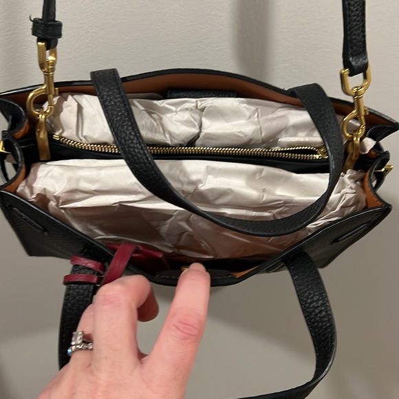 Tory Burch gently loved handbag - Picture 2 of 3